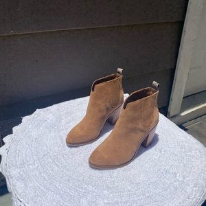 Dolce Vita Stan Dark Saddle Suede Booties